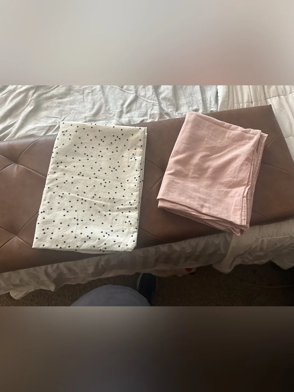 Bundle lot of 4 pillowcases, standard size  2 are Kate spade black and white pol